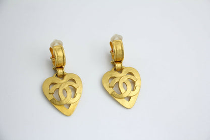 Chanel Vintage 95P Gold-plated Heart-shaped Dangle Clip-on Earrings