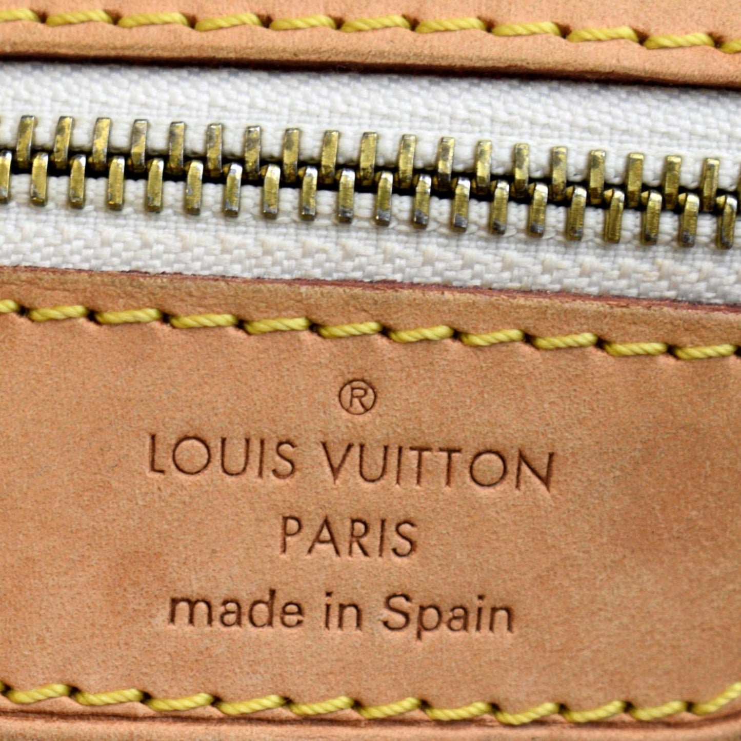 LOUIS VUITTON Hampstead MM Damier Azur Shoulder Bag White
