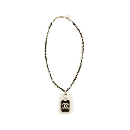 Chanel 21A Long Necklace Card Holder Leather Chain White L