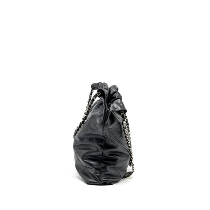 Chanel medium 22 bag Calfskin Black  (Microchip)