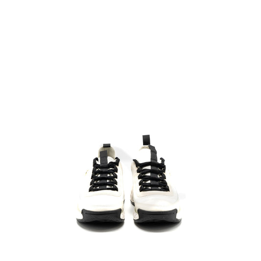 Chanel Size 38 Classic Sneaker Fabric/Suede Calfskin Black/White