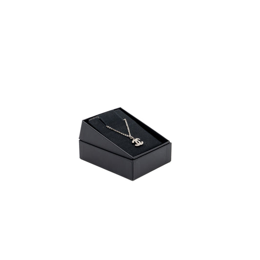 CHANEL CC LOGO NECKLACE CRYSTAL