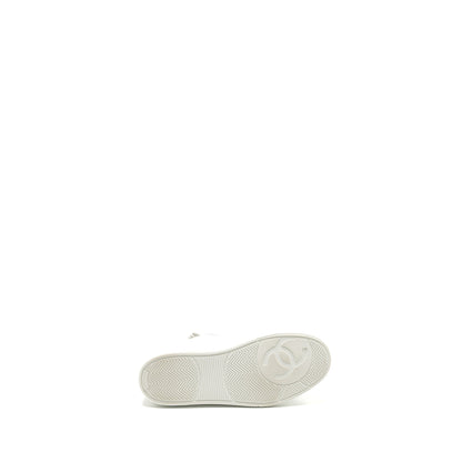 Chanel 23a Size 38 Sneaker/Trainer Calfskin White