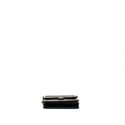 Chanel 23B Flap Phone Holder Lambskin Black/ White L (microchip)