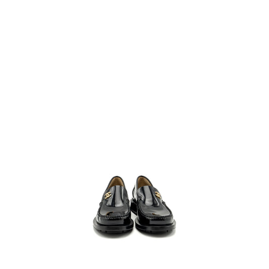 Chanel Size 38.5 CC Logo With Pearl Loafer Patent Black