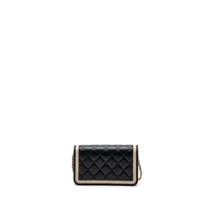 Chanel 23B Flap Phone Holder Lambskin Black/ White L (microchip)