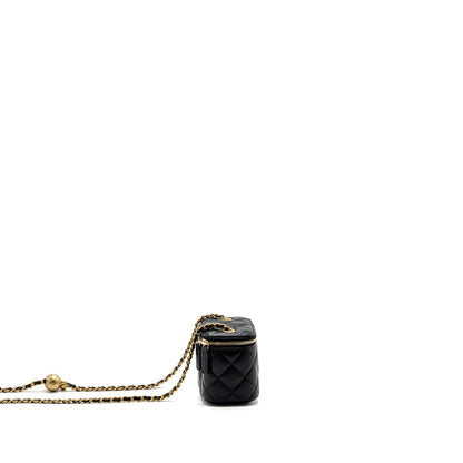 Chanel Pearl Crush mini vanity with chain lambskin black with