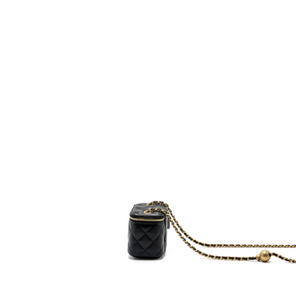 Chanel Pearl Crush mini vanity with chain lambskin black with