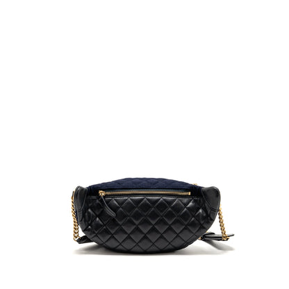 Chanel Paris Hamburg Charms Belt Bag Wool/Lambskin Navy/Black