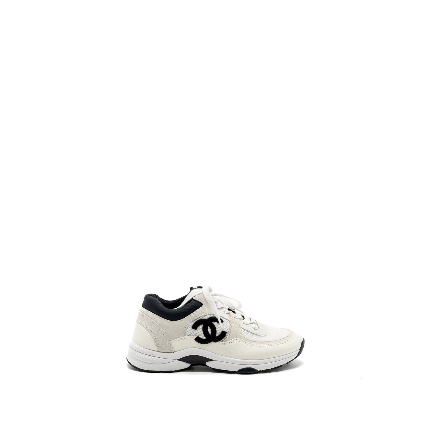 Chanel Size 37.5 CC Logo Trainer/Sneakers White/Black