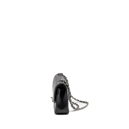 Chanel Medium Classic Double Flap Bag CAVIAR Black  (Microchip)