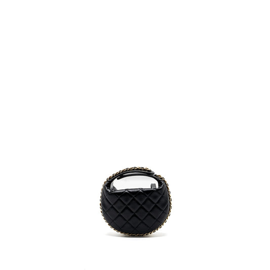 Chanel 23C round Clutch lambskin black  (microchip)