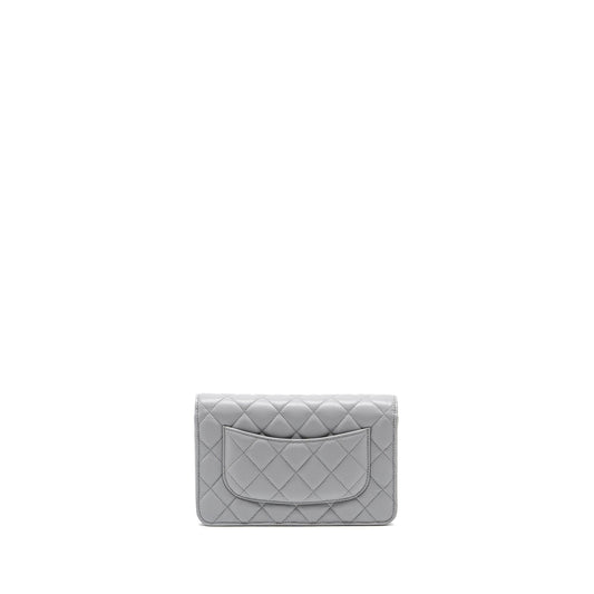 CHANEL Classic Wallet On Chain Caviar Light Grey L (Microchip)