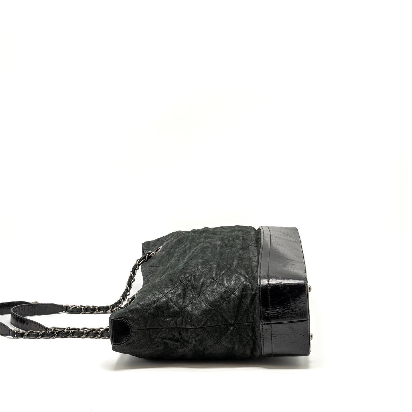 Chanel large quilted shoulder bag Calfskin black
