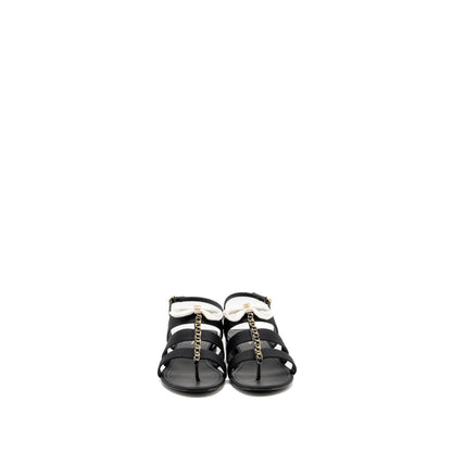 Chanel Size 39 21K Grosgrain Chain CC Logo With White Bow Sandals Black L