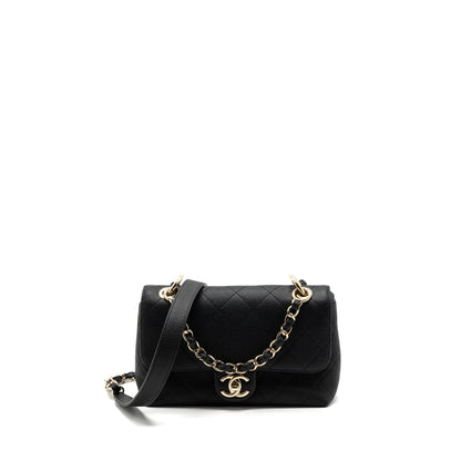 CHANEL FLAP BAG WITH CHAINS HANDLE Quilted CALFSKIN BLACK