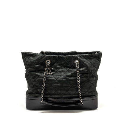 Chanel large quilted shoulder bag Calfskin black