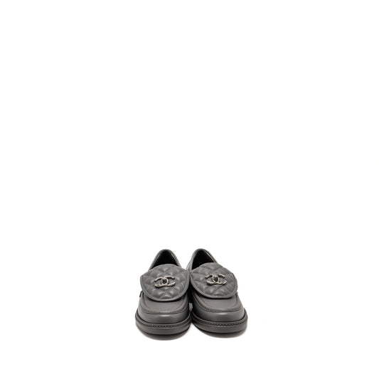 Chanel Size 39 CC Turnlock Loafers Quilted Leather Grey