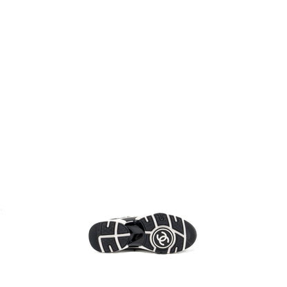 Chanel Size 37 CC logo Sneakers Suede/Knit Fabric Green/Black