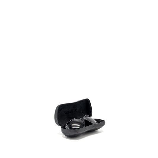 Chanel bow sunglasses black / white