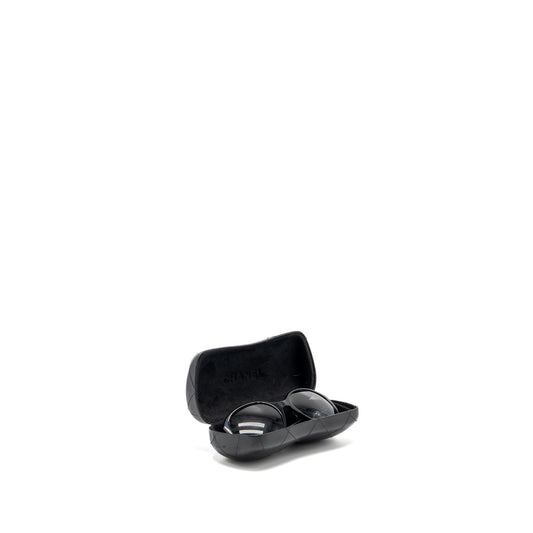 Chanel sunglasses with pearl black/ white