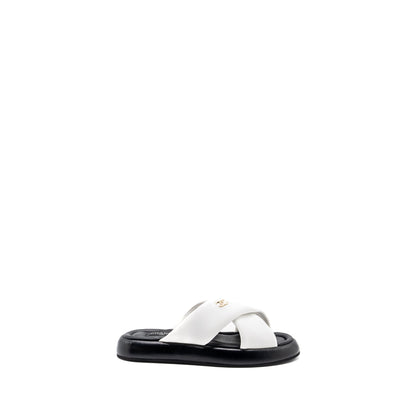 Chanel Size 39 Quilted Sandal Lambskin White/Black L