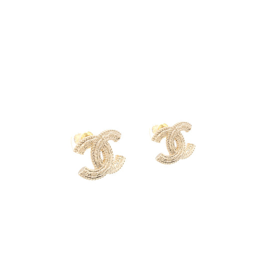 Chanel CC logo earring L