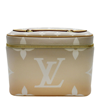 LOUIS VUITTON By The Pool Nice BB Monogram Giant Canvas Vanity Case Brume