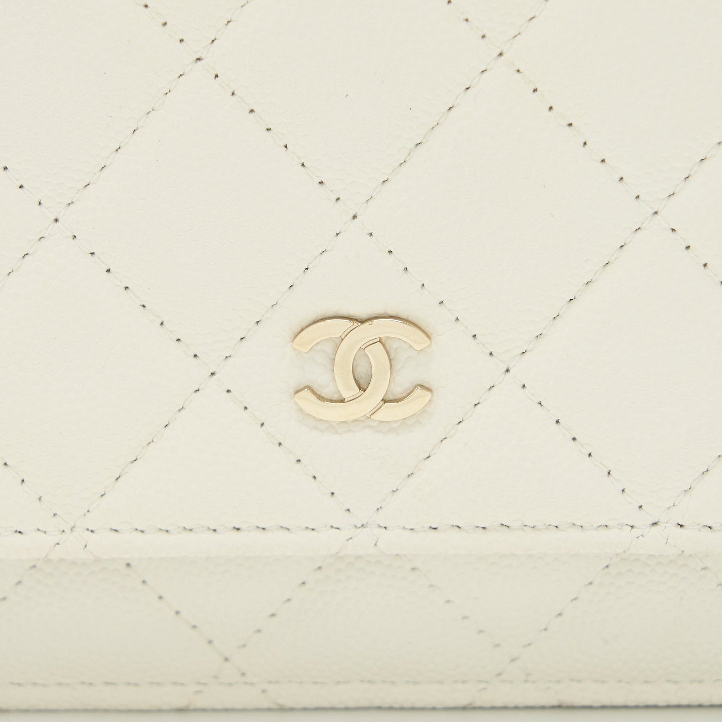 Chanel Classic Wallet On Chain Caviar White L (Microchip)