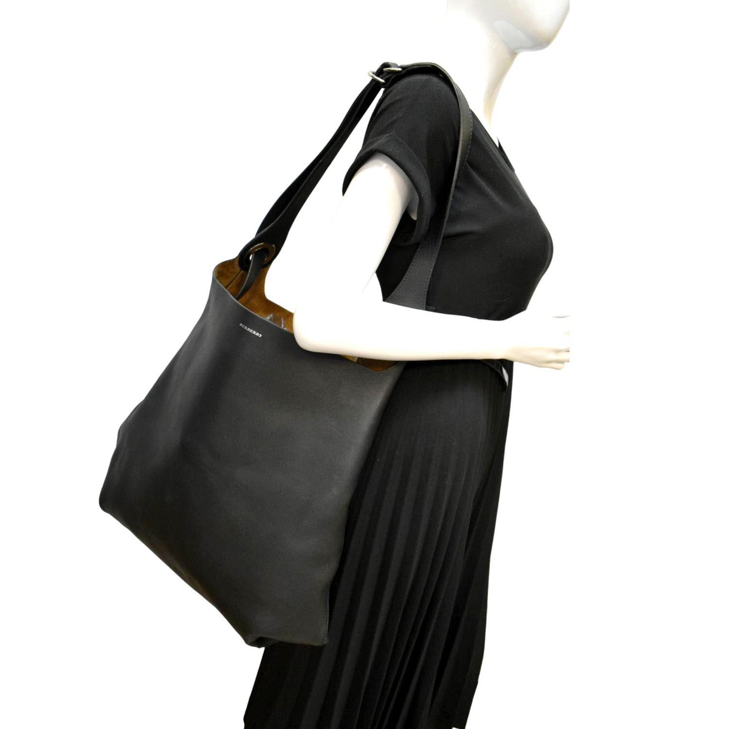 BURBERRY Medium Grommet Smooth Calfskin Hobo Bag Black