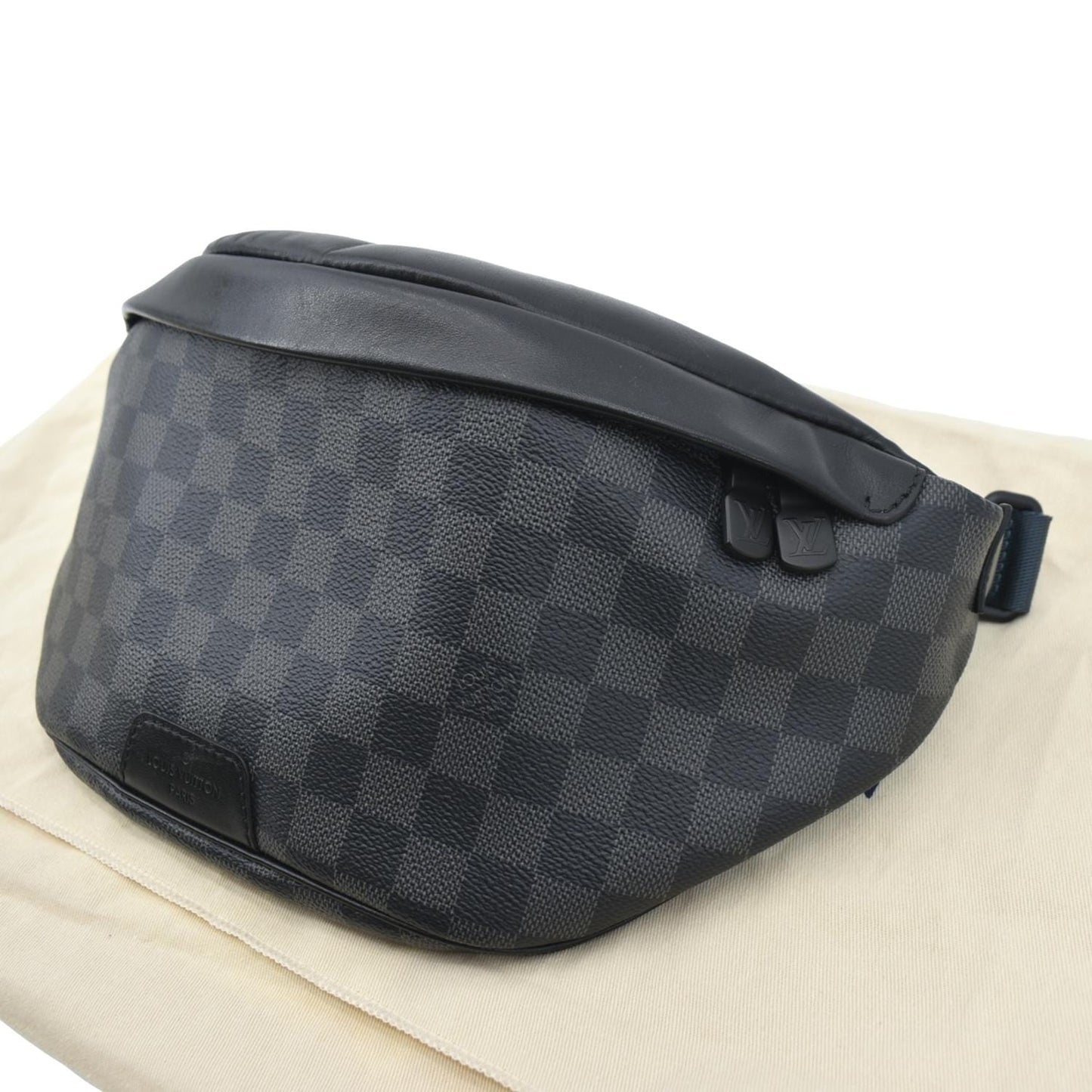 LOUIS VUITTON Discovery Damier Graphite Leather Bumbag Black