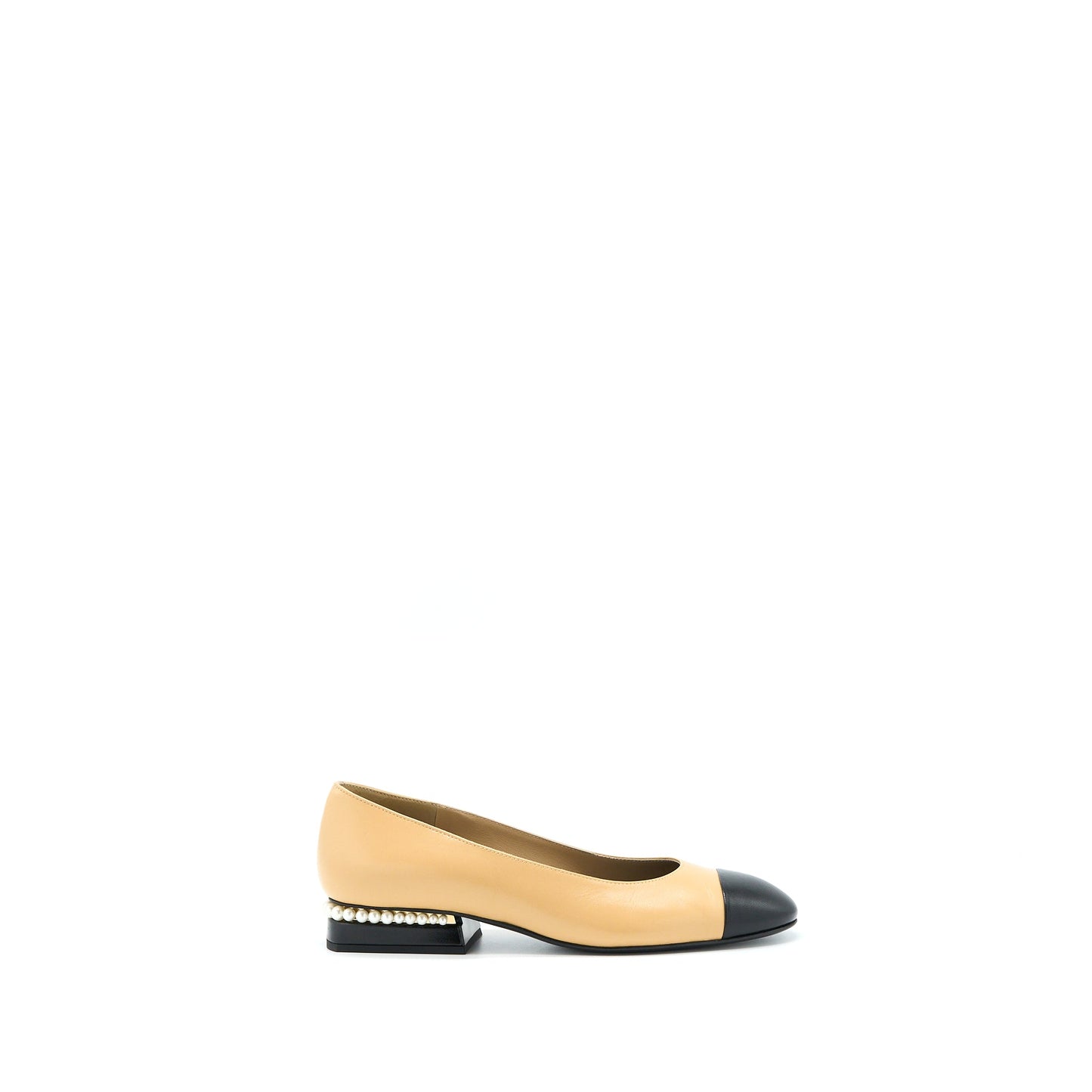 Chanel Size 38 CC Logo With Pearl Flats Beige / Black