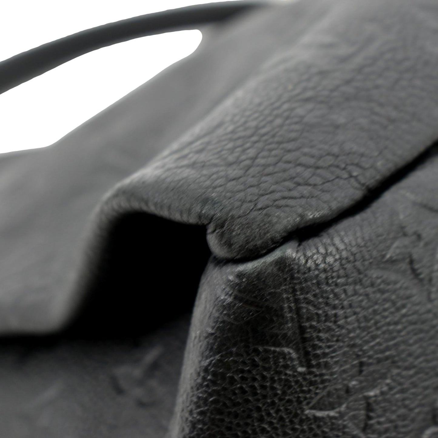 LOUIS VUITTON Artsy MM Empreinte Leather Hobo Bag Black