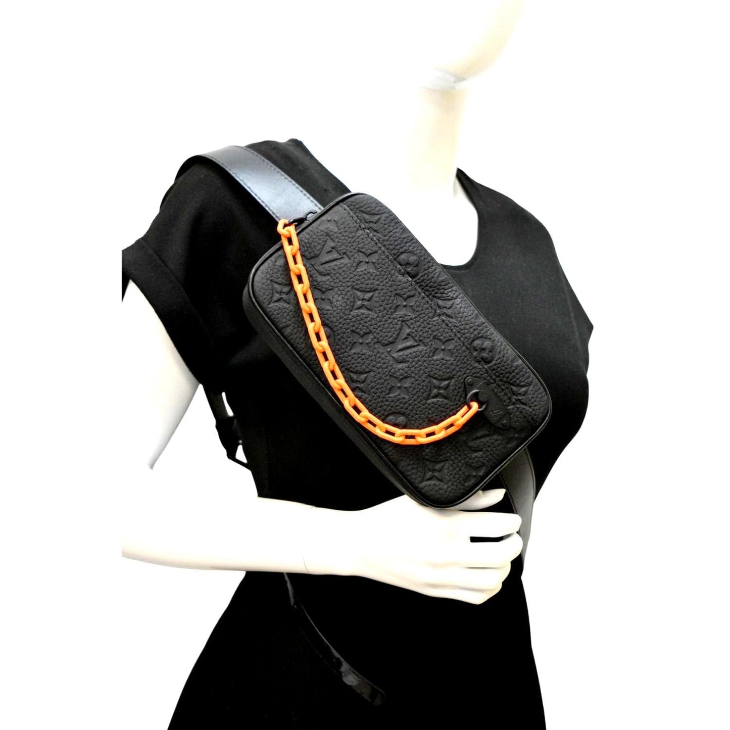 LOUIS VUITTON Volga Monogram Empreinte Chain Pochette Bum Bag Black