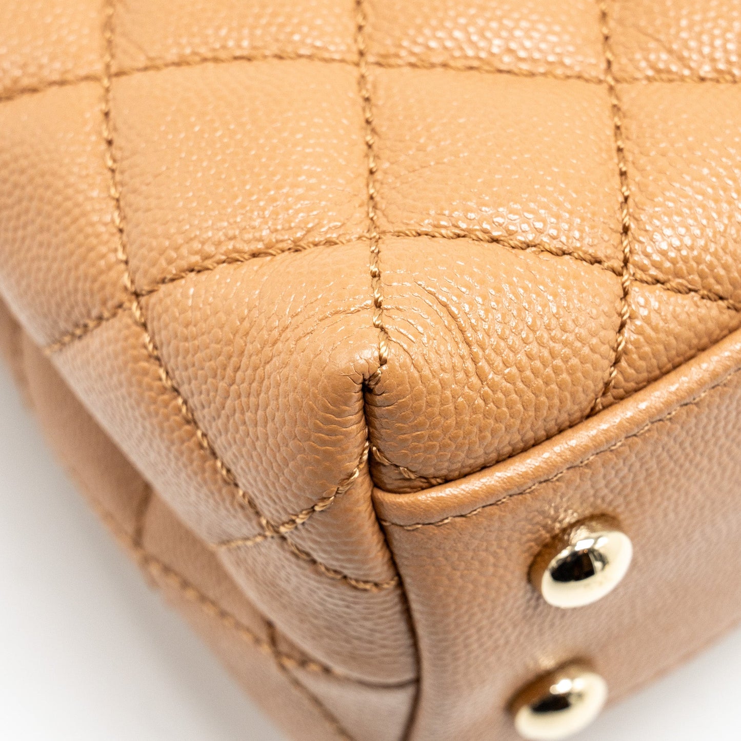 Chanel 21P Small Coco Handle Caviar caramel L
