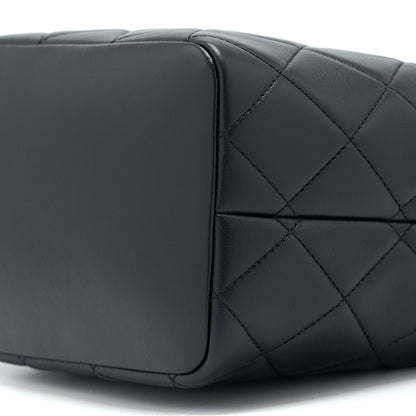 Chanel 22S Detail Handle Hobo Crossbody Bag Lambskin Black (Microchip)