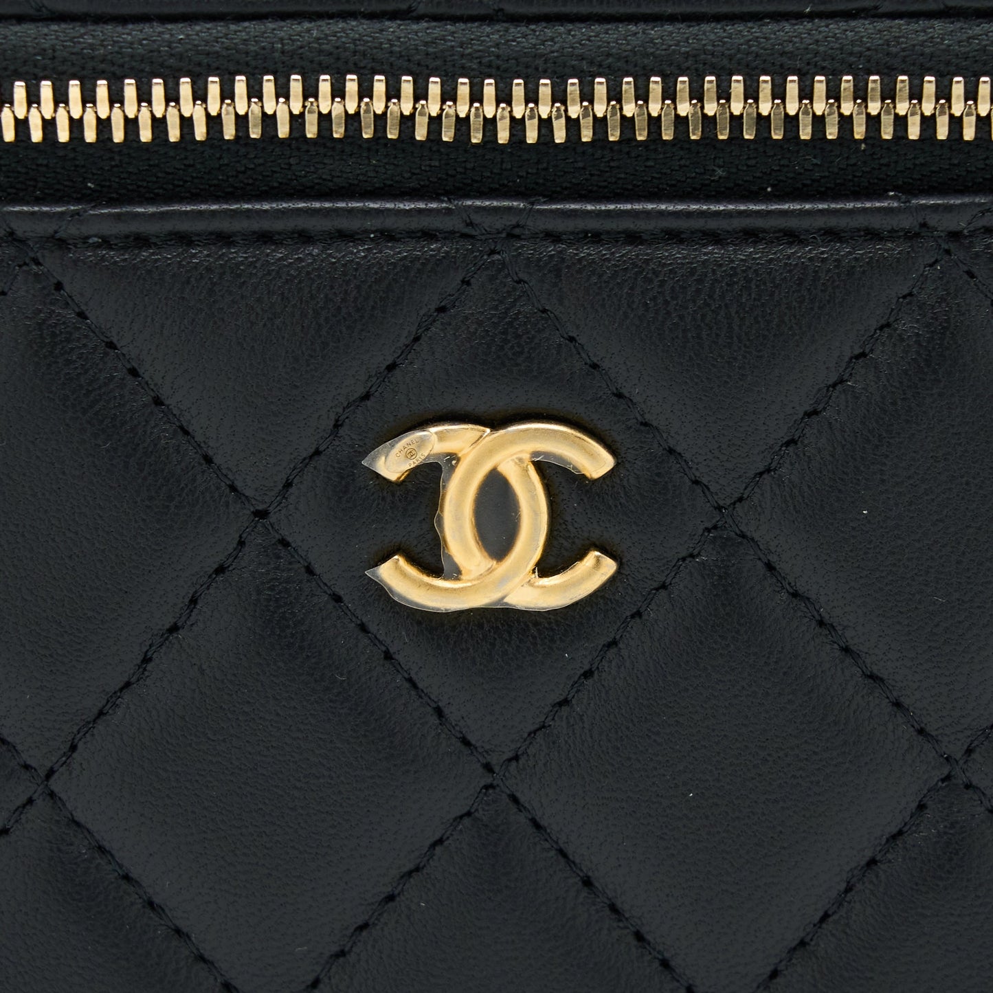 Chanel Pearl Crush Long Vanity Case Lambskin Black  (Microchip)