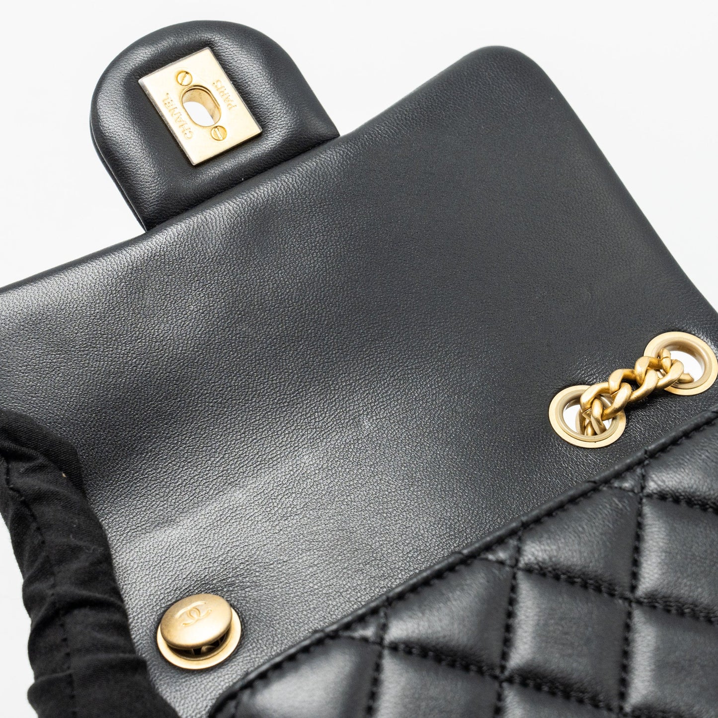 Chanel Camellia Adjustable Chain Mini Square Flap bag Lambskin black  (microchip)