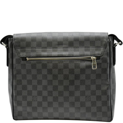 LOUIS VUITTON District MM Damier Graphite Messenger Bag Black