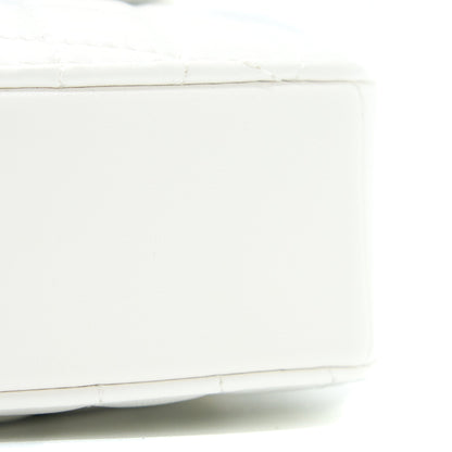 Chanel 22s Heart Bag Lambskin White L (Microchip)