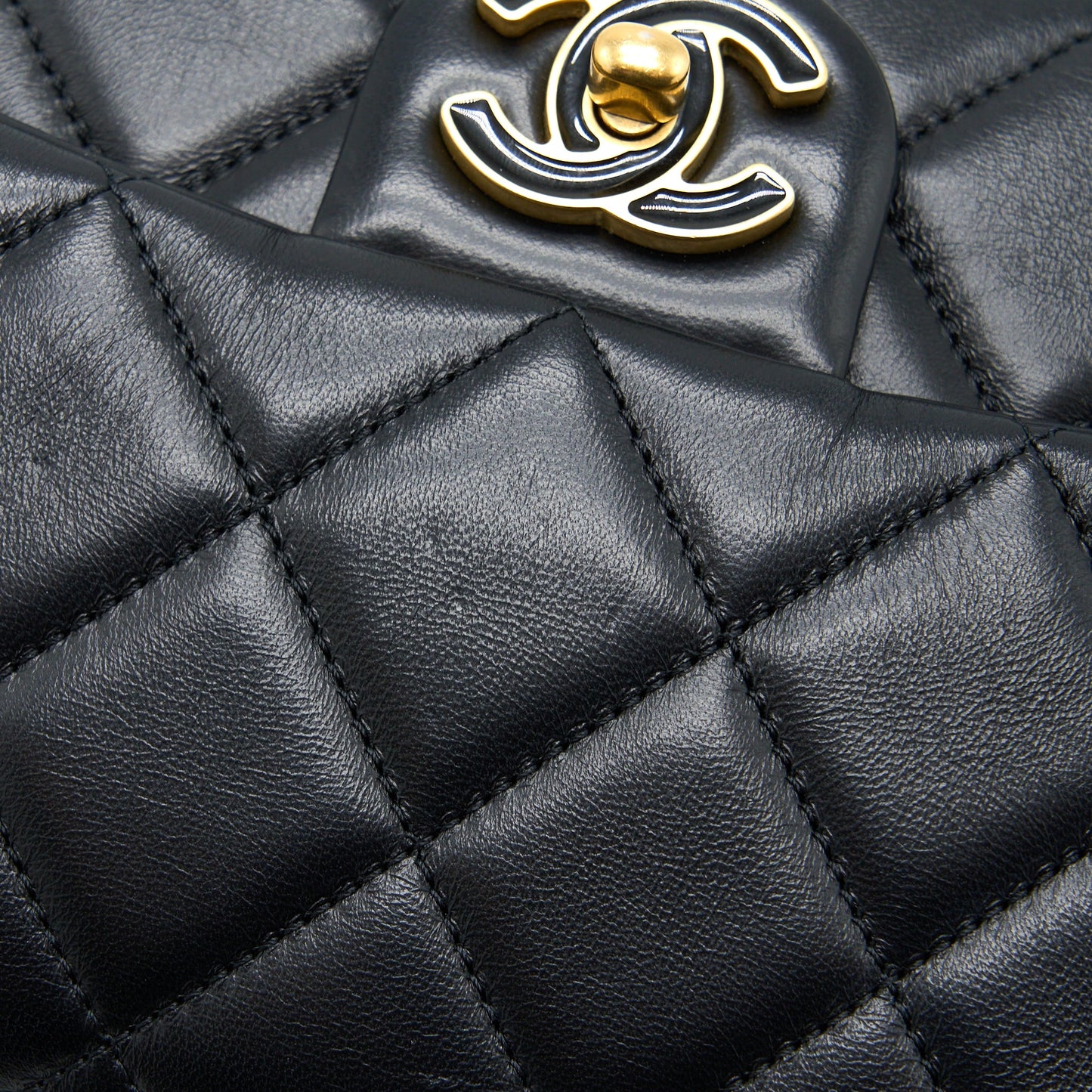 Chanel 22P Enemal Flap Bag Lambskin Black  (Microchip)