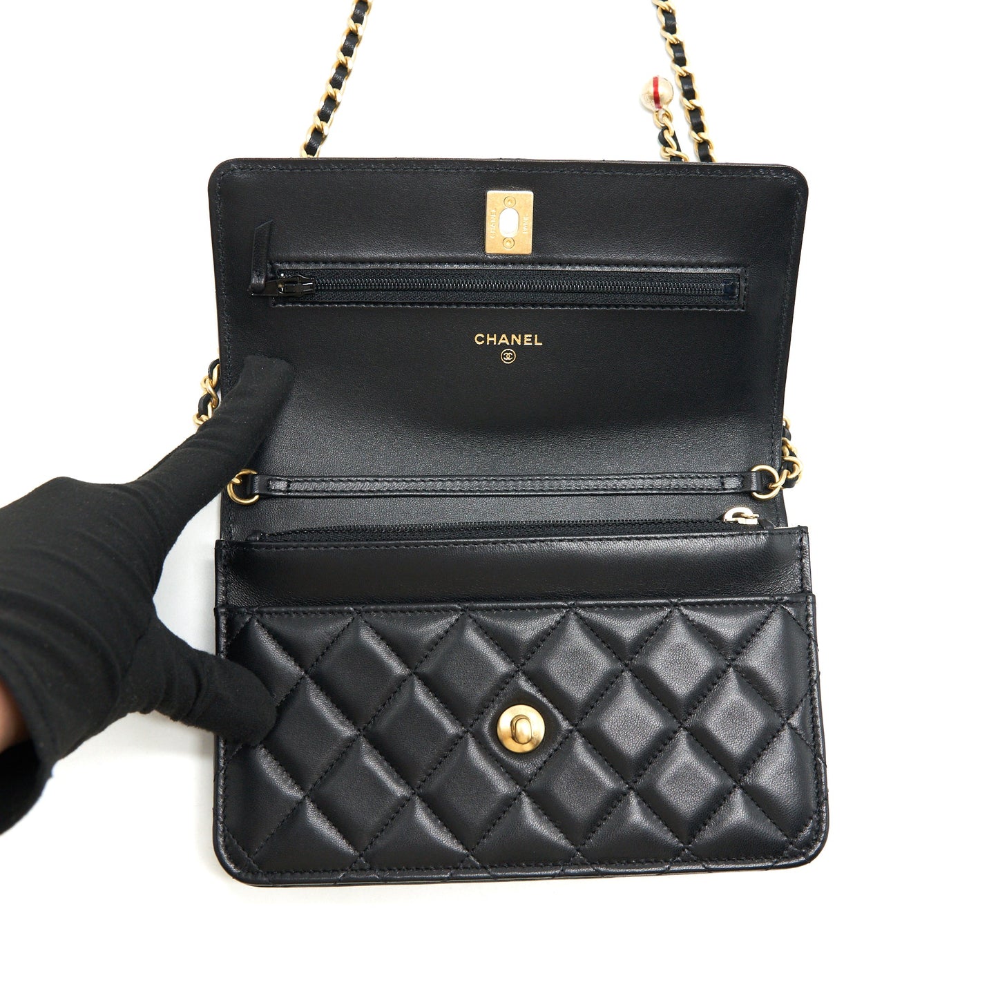 Chanel Pearl Crush Wallet on Chain Lambskin black