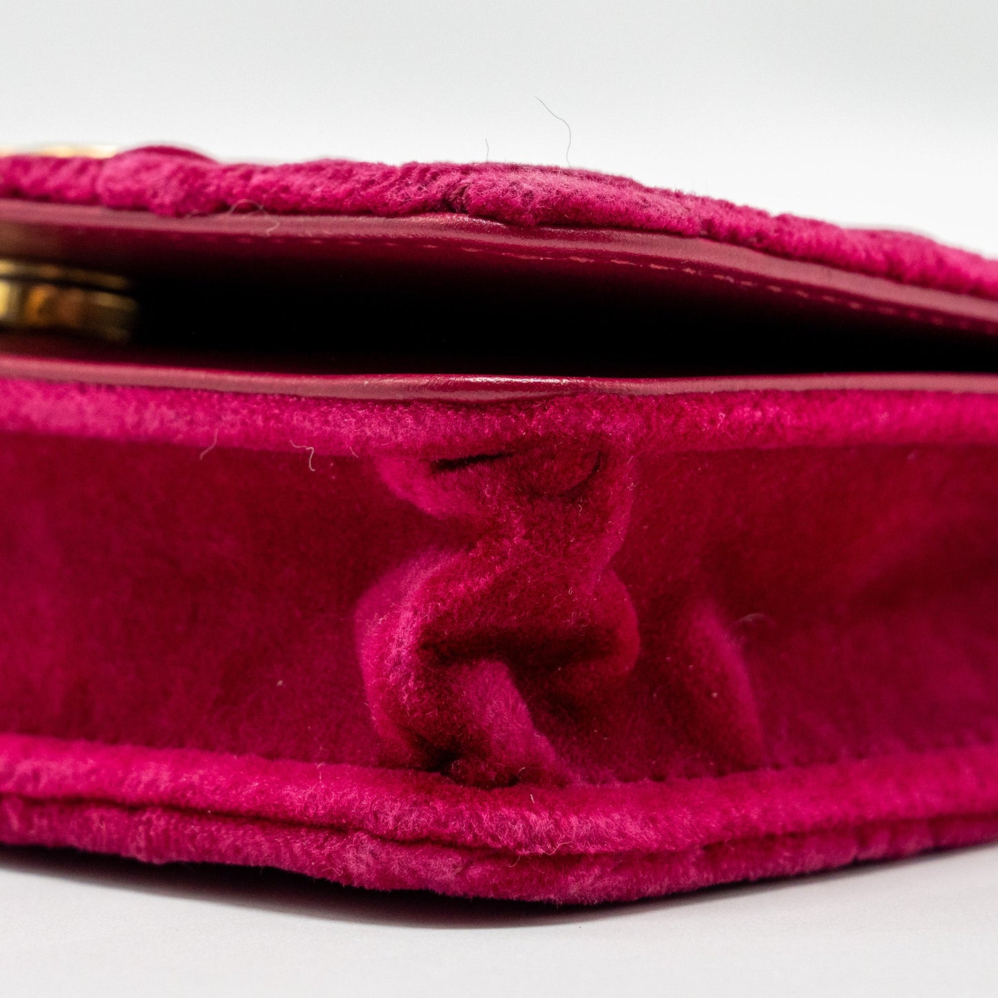 Chanel 21A mini Camelia Flap Bag Velvet Fushia