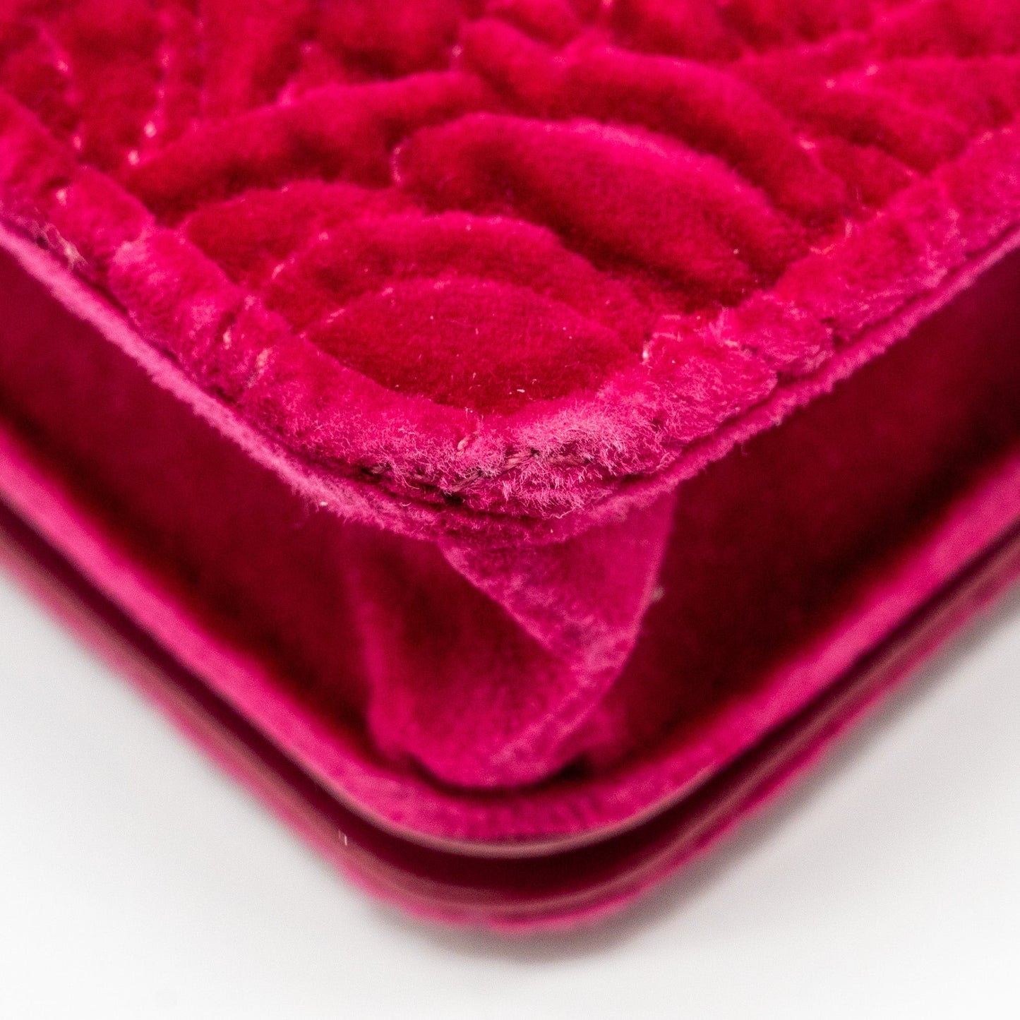 Chanel 21A mini Camelia Flap Bag Velvet Fushia