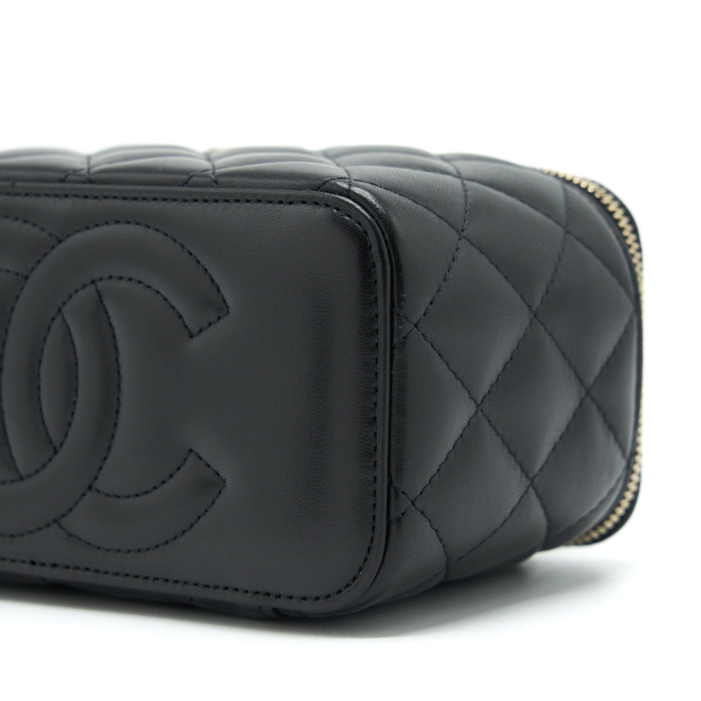 Chanel 22A Top Handle Long Vanity With Chain Lambskin Black L