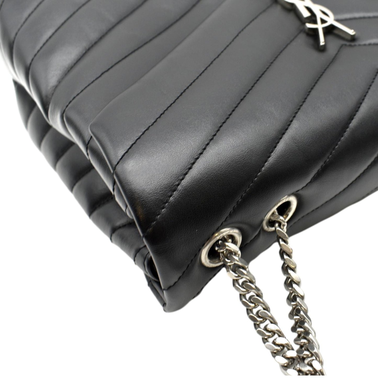 YVES SAINT LAURENT Medium Loulou Matelasse Leather Chain Shoulder Bag Black