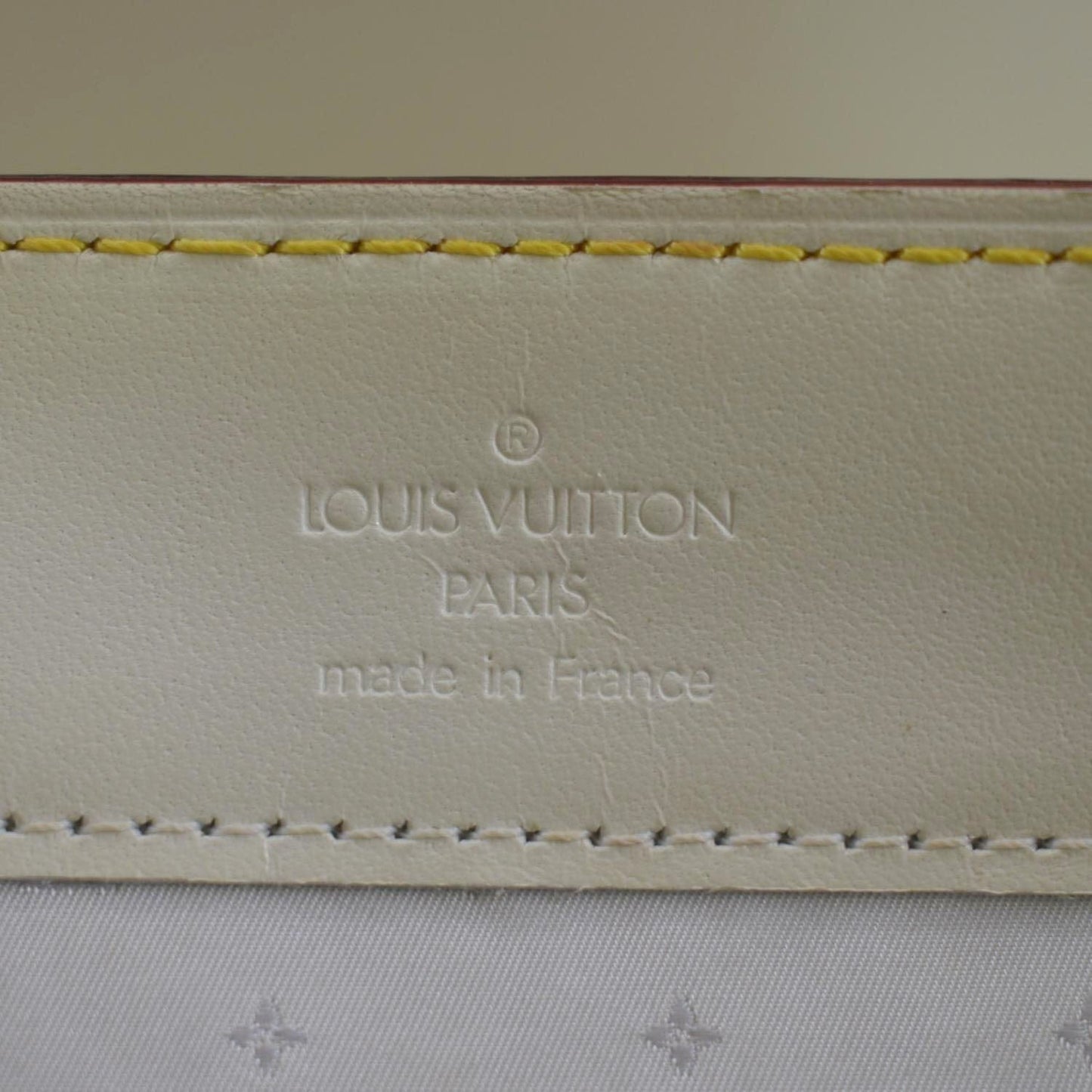 LOUIS VUITTON Suhali Le Talentueux Leather Shoulder Bag White