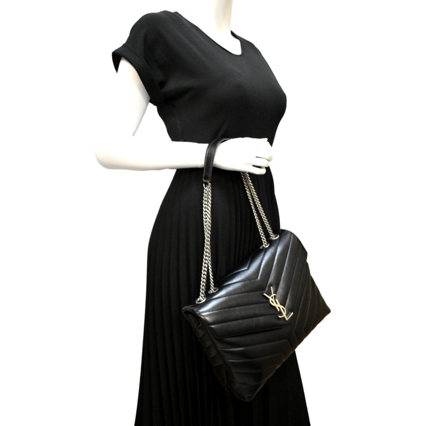 YVES SAINT LAURENT Medium Loulou Matelasse Leather Chain Shoulder Bag Black