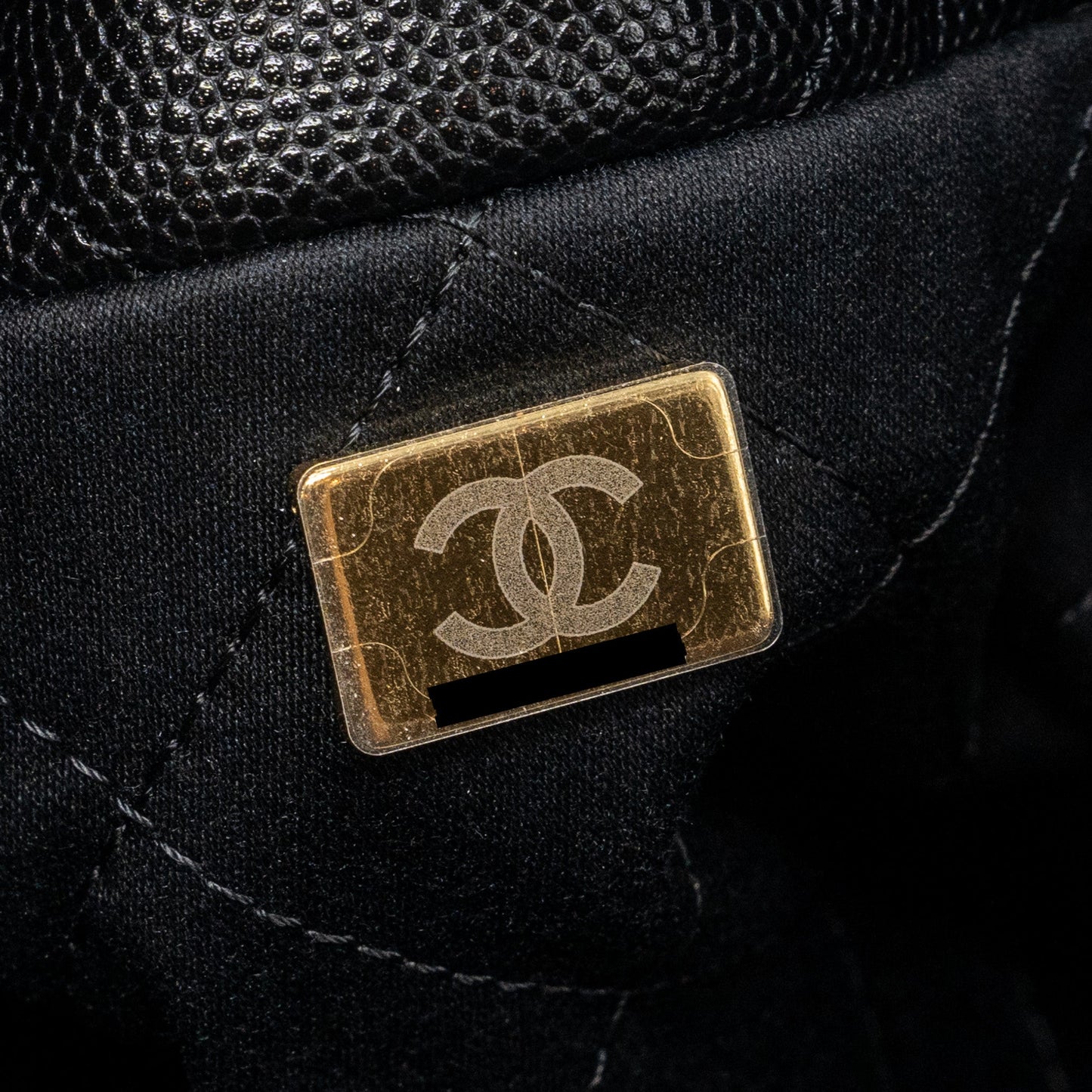 Chanel mini 22 bag caviar black  (microchip)