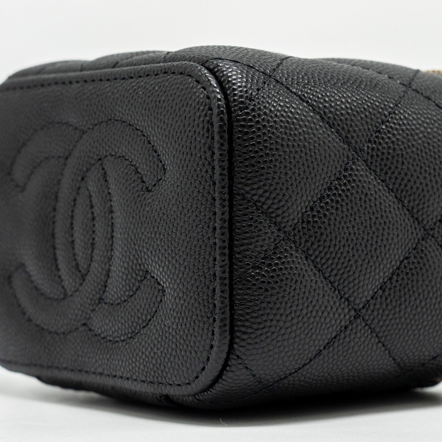 Chanel Mini Vanity with Chain Caviar Black L (Microchip)
